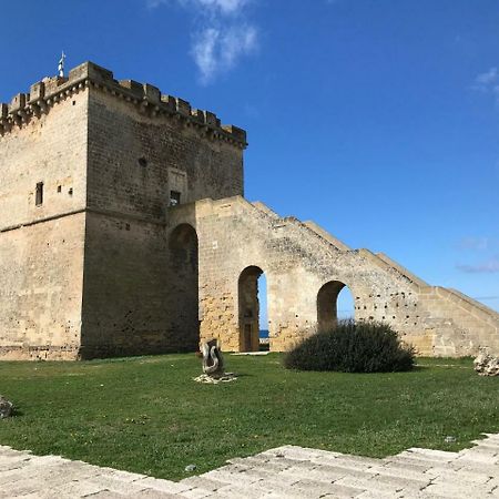 Doppiobi Lägenhet Torre Lapillo Exteriör bild