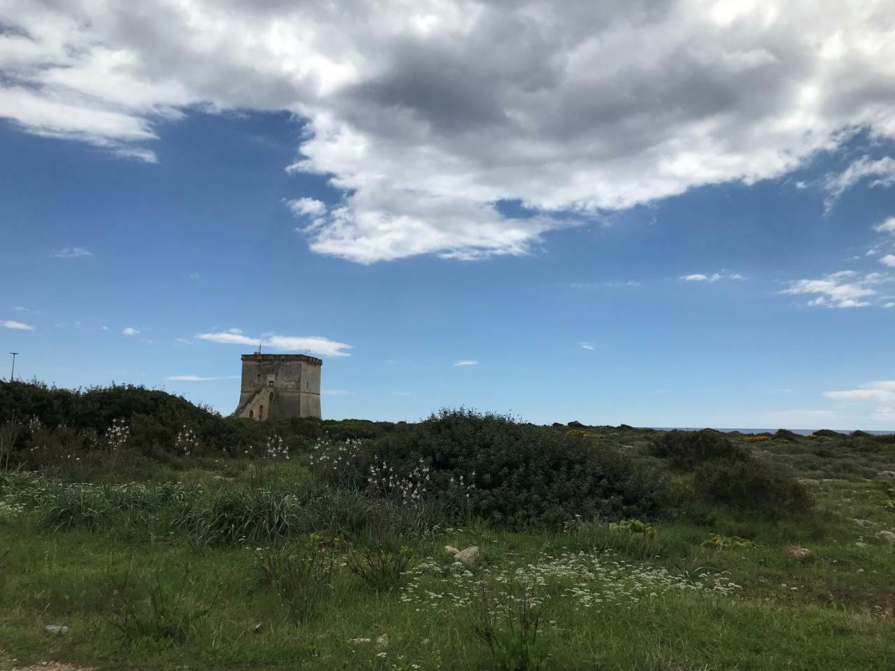 Doppiobi Lägenhet Torre Lapillo Exteriör bild